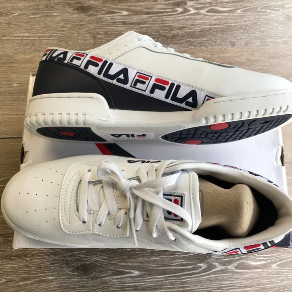 FILA Original Fitness Tape Leather sneaker NIB Sz 8 - Picture 2 of 3